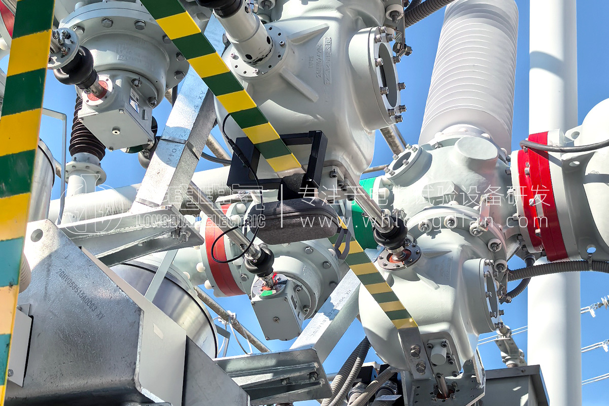 告別繁瑣收放線！武漢龍電電氣新一代無線雙端接地高壓開關(guān)綜合特性測(cè)試儀革新上市